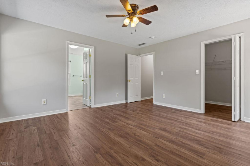 Photo 26 of 45 residential for sale in Suffolk virginia