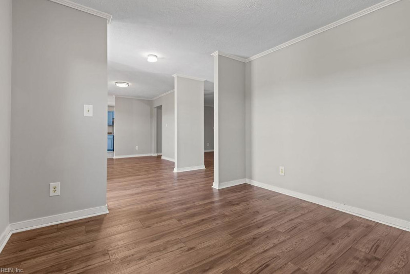 Photo 3 of 45 residential for sale in Suffolk virginia