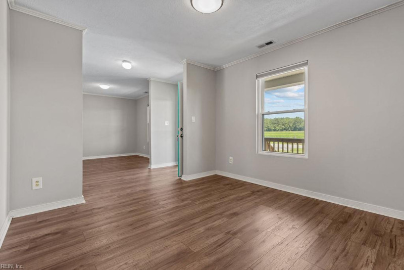 Photo 4 of 45 residential for sale in Suffolk virginia