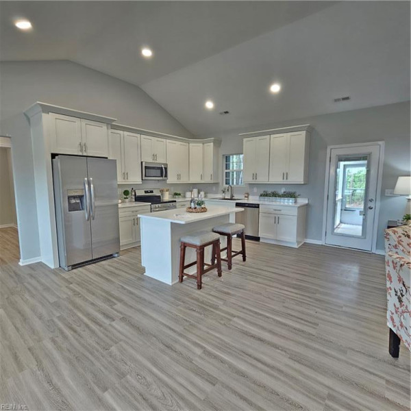Photo 12 of 34 residential for sale in Suffolk virginia