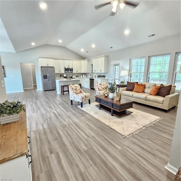 Photo 13 of 34 residential for sale in Suffolk virginia