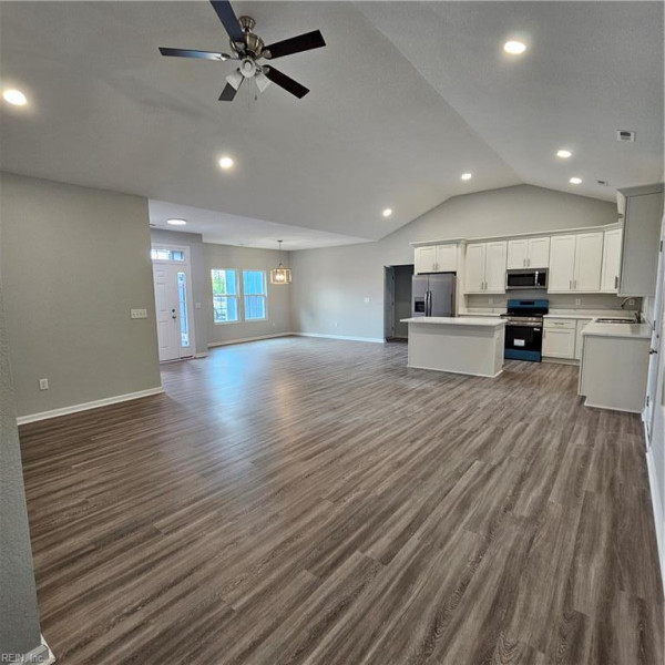 Photo 18 of 34 residential for sale in Suffolk virginia