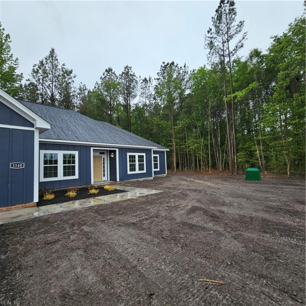 Photo 2 of 34 residential for sale in Suffolk virginia