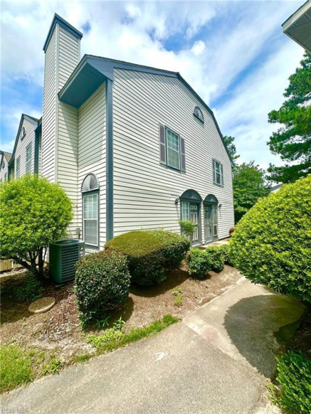 Photo 1 of 27 rental for rent in Virginia Beach virginia