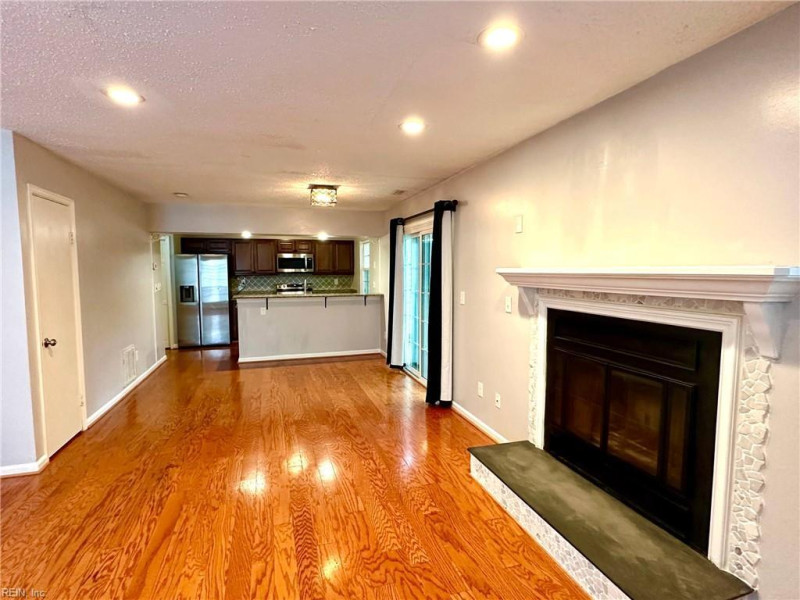 Photo 6 of 27 rental for rent in Virginia Beach virginia