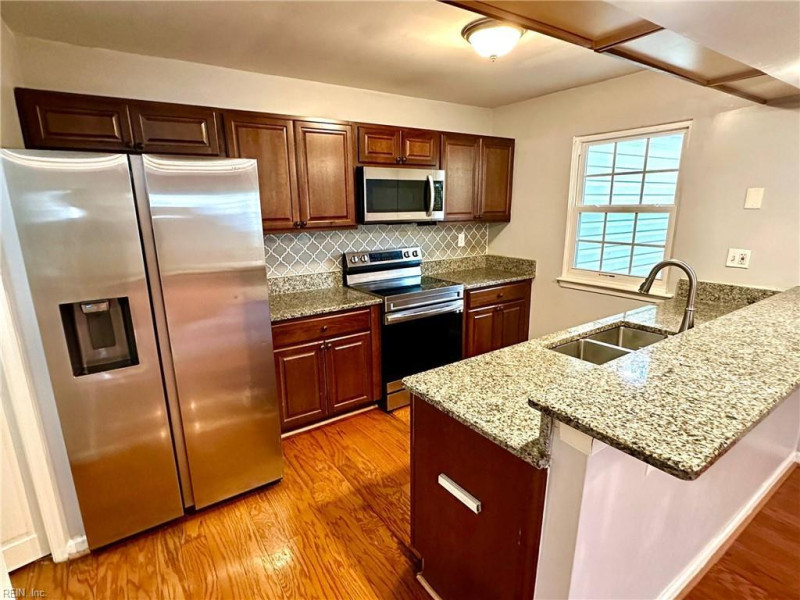 Photo 7 of 27 rental for rent in Virginia Beach virginia