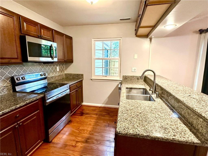 Photo 8 of 27 rental for rent in Virginia Beach virginia