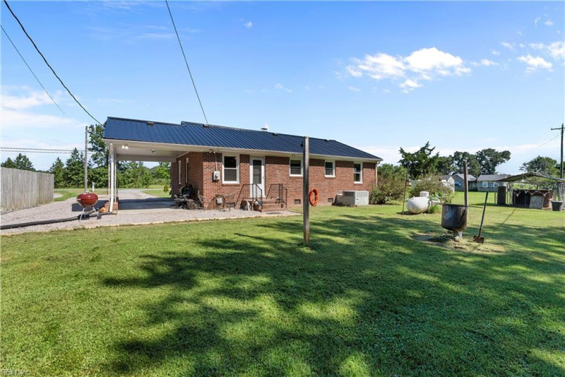 Photo 28 of 40 residential for sale in Isle of Wight County virginia