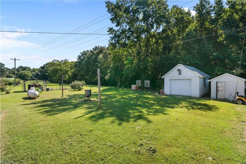 Photo 30 of 40 residential for sale in Isle of Wight County virginia