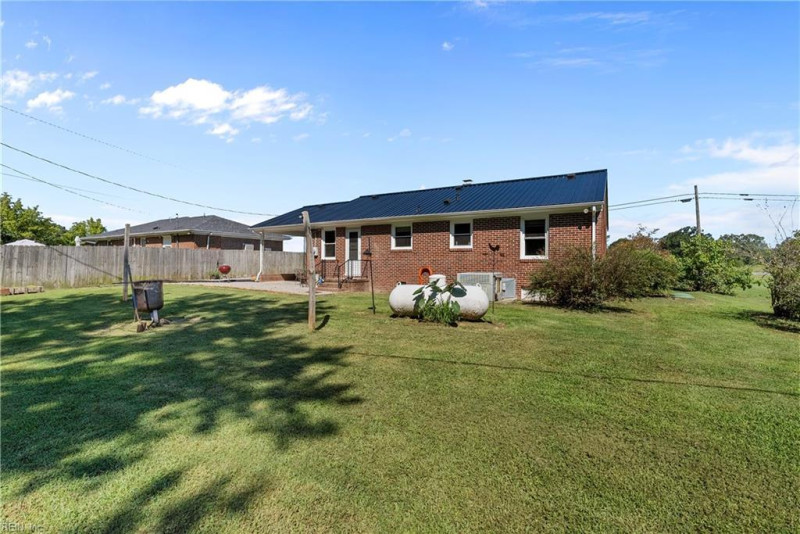 Photo 36 of 40 residential for sale in Isle of Wight County virginia