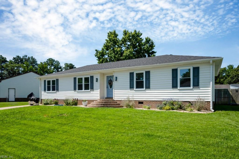 Photo 1 of 32 residential for sale in Chesapeake virginia