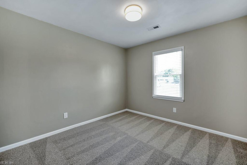 Photo 21 of 32 residential for sale in Chesapeake virginia