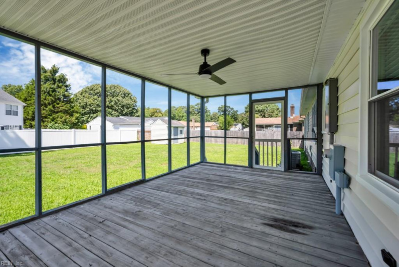 Photo 28 of 32 residential for sale in Chesapeake virginia