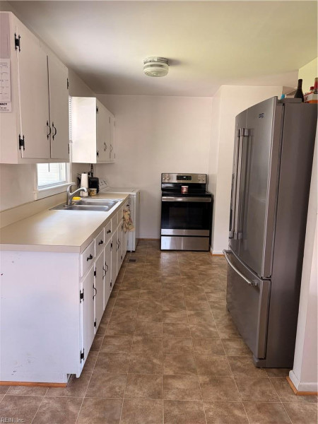 Photo 4 of 7 residential for sale in Newport News virginia