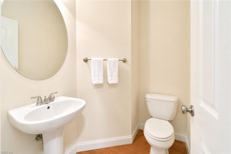 Photo 10 of 29 residential for sale in Chesterfield County virginia