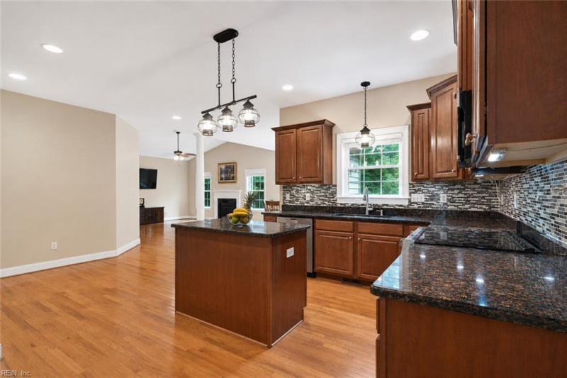 Photo 15 of 29 residential for sale in Chesterfield County virginia