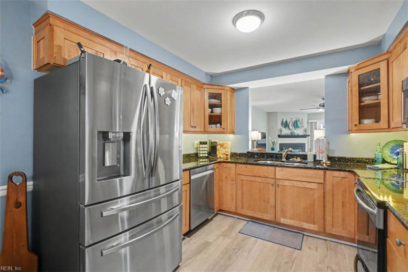 Photo 10 of 33 residential for sale in Virginia Beach virginia