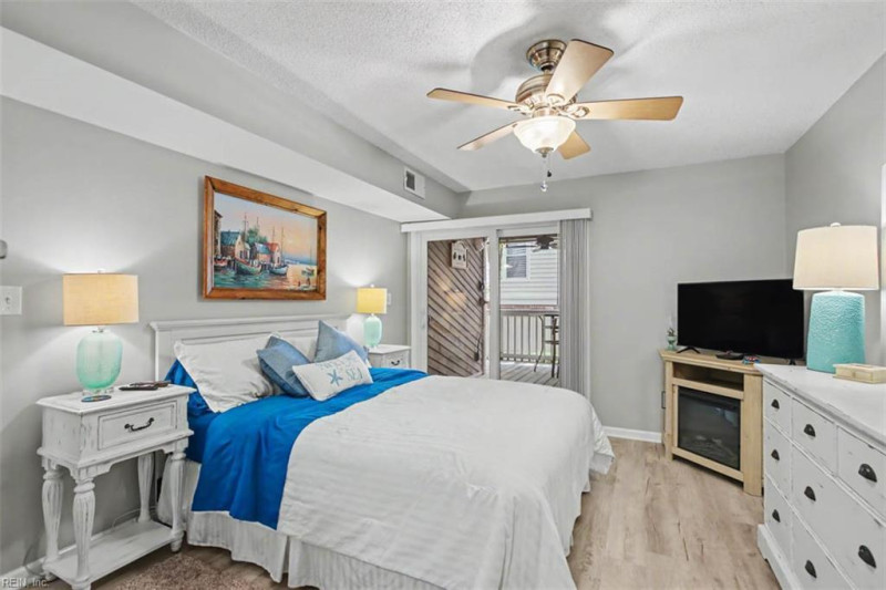 Photo 19 of 33 residential for sale in Virginia Beach virginia