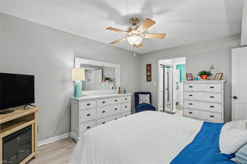 Photo 20 of 33 residential for sale in Virginia Beach virginia