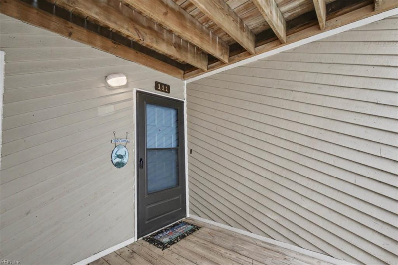 Photo 3 of 33 residential for sale in Virginia Beach virginia