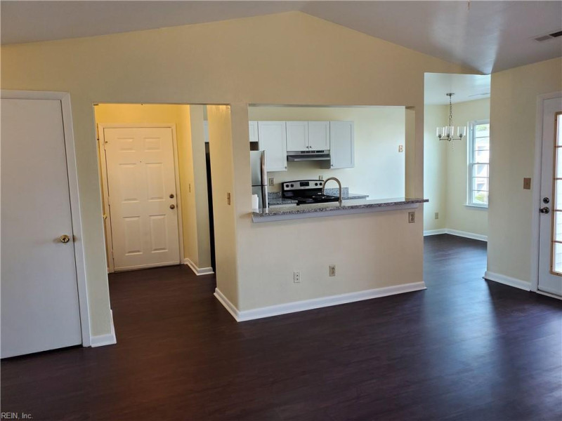Photo 11 of 35 rental for rent in Virginia Beach virginia