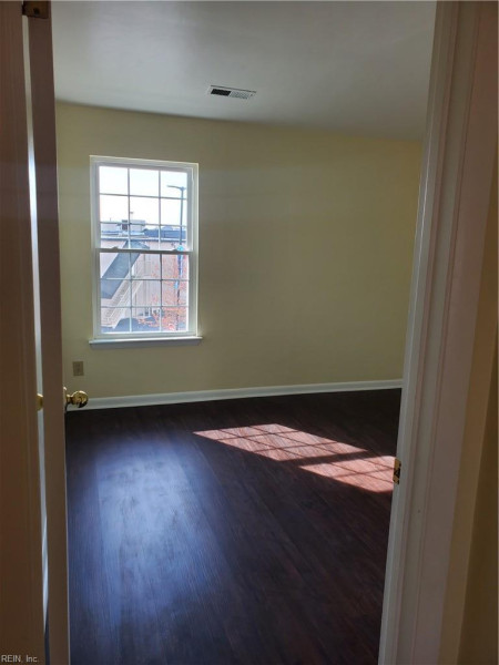 Photo 14 of 35 rental for rent in Virginia Beach virginia