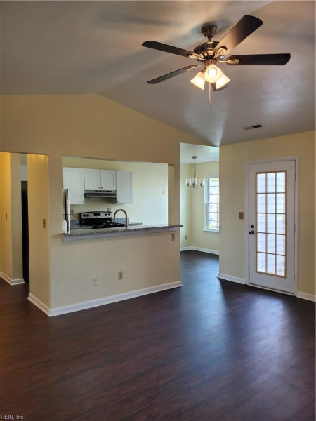Photo 9 of 35 rental for rent in Virginia Beach virginia