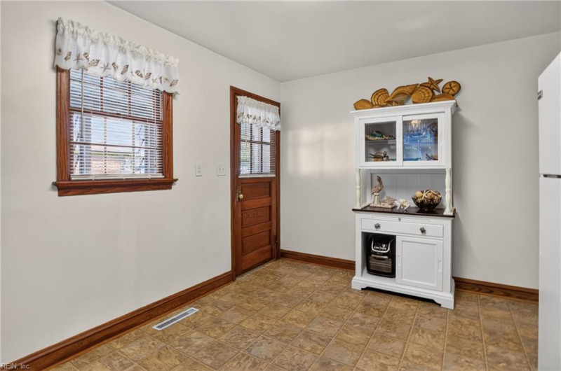 Photo 12 of 46 residential for sale in Portsmouth virginia Photo 12 of 46 residential for sale in Portsmouth virginia