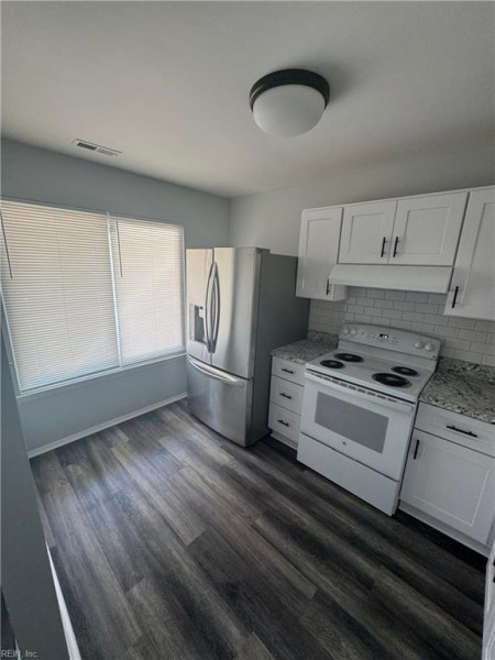 Photo 6 of 13 rental for rent in Virginia Beach virginia