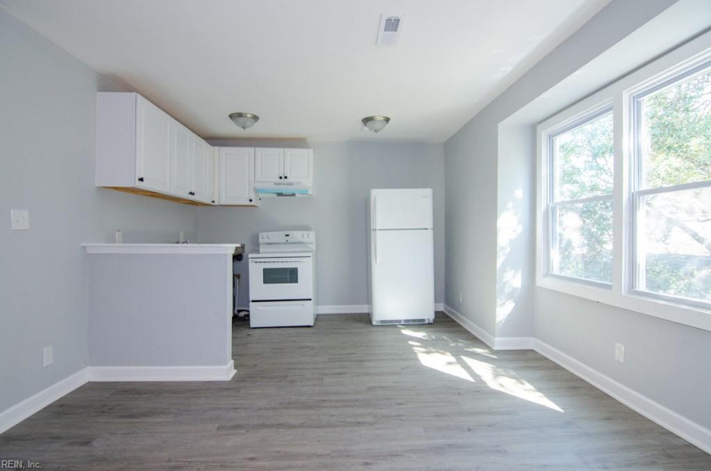 Photo 10 of 19 rental for rent in Norfolk virginia