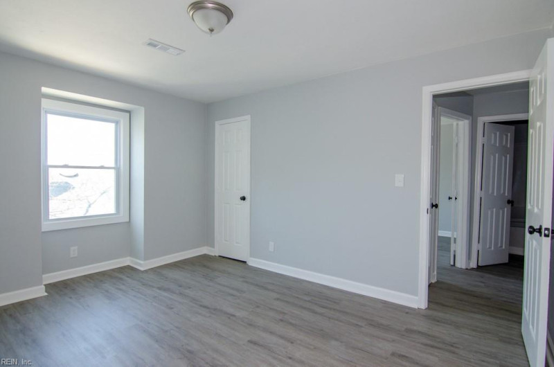 Photo 12 of 19 rental for rent in Norfolk virginia