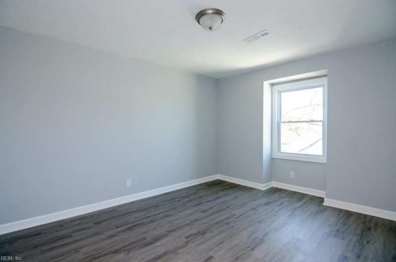 Photo 13 of 19 rental for rent in Norfolk virginia