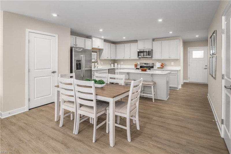 Photo 17 of 25 residential for sale in Suffolk virginia