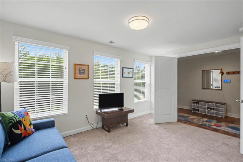 Photo 18 of 35 residential for sale in Virginia Beach virginia