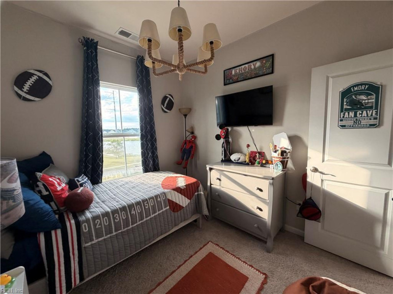 Photo 18 of 29 residential for sale in Chesapeake virginia