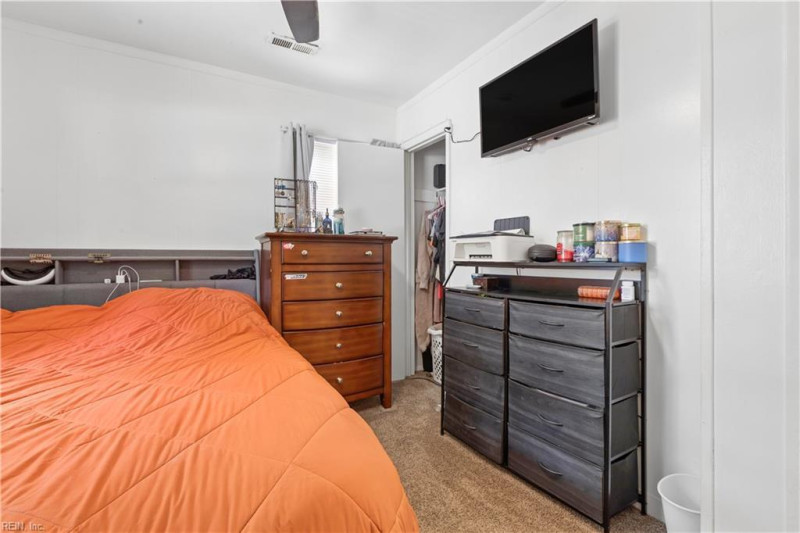 Photo 17 of 26 residential for sale in Hampton virginia