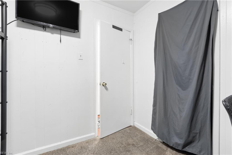 Photo 19 of 26 residential for sale in Hampton virginia
