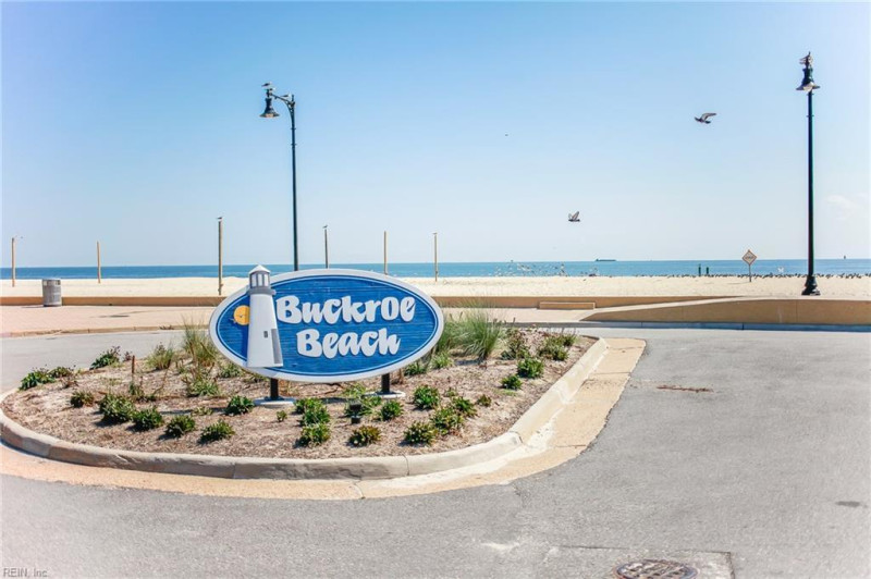 Photo 7 of 26 residential for sale in Hampton virginia