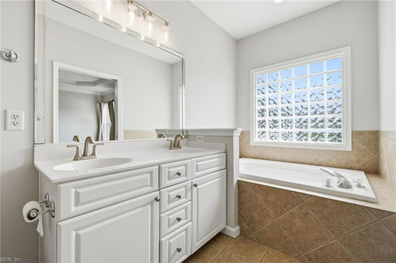 Photo 33 of 50 residential for sale in Chesapeake virginia Photo 33 of 50 residential for sale in Chesapeake virginia
