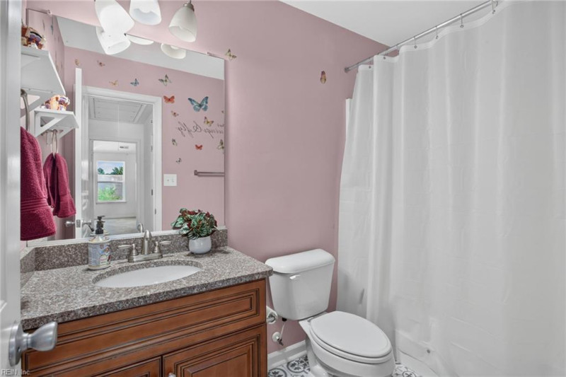 Photo 15 of 21 residential for sale in Chesapeake virginia