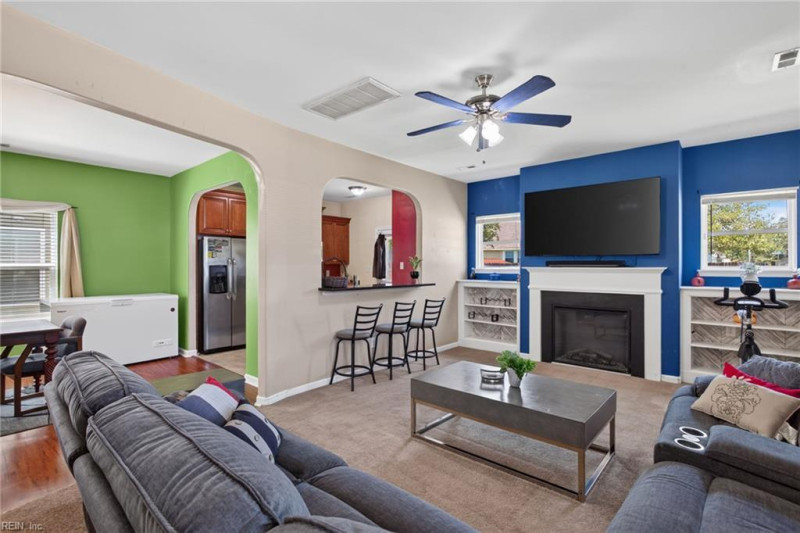 Photo 6 of 21 residential for sale in Chesapeake virginia
