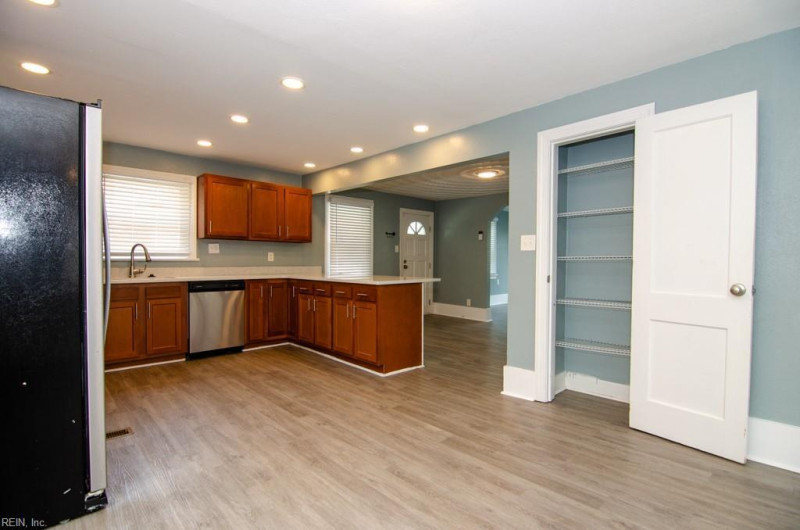 Photo 8 of 42 residential for sale in Norfolk virginia Photo 8 of 42 residential for sale in Norfolk virginia