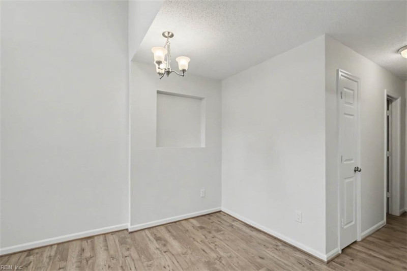 Photo 10 of 34 residential for sale in Hampton virginia
