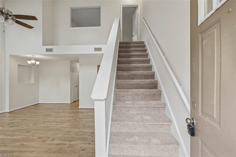 Photo 5 of 34 residential for sale in Hampton virginia