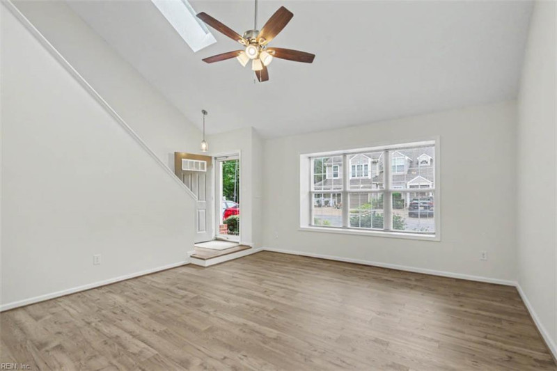 Photo 8 of 34 residential for sale in Hampton virginia