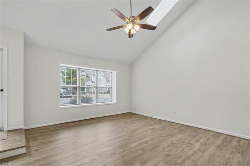 Photo 9 of 34 residential for sale in Hampton virginia