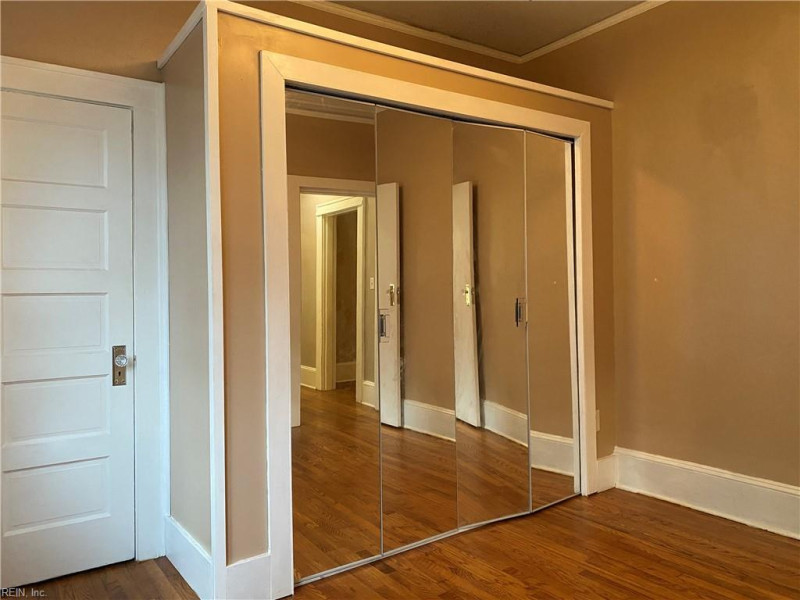 Photo 10 of 27 residential for sale in Suffolk virginia