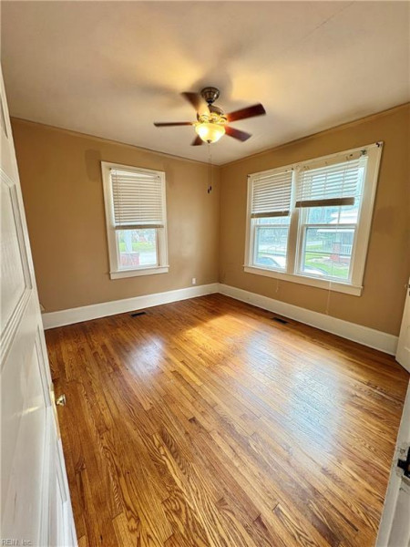 Photo 14 of 27 residential for sale in Suffolk virginia