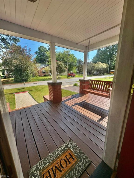 Photo 3 of 27 residential for sale in Suffolk virginia