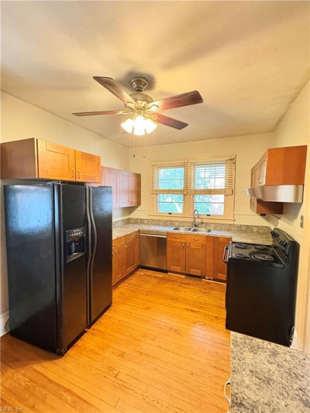 Photo 7 of 27 residential for sale in Suffolk virginia